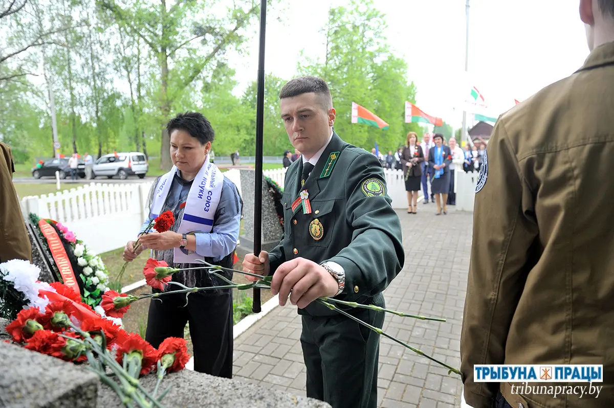 Торжественно и патриотично: Бобруйский район отметил День государственных флага, герба и гимна