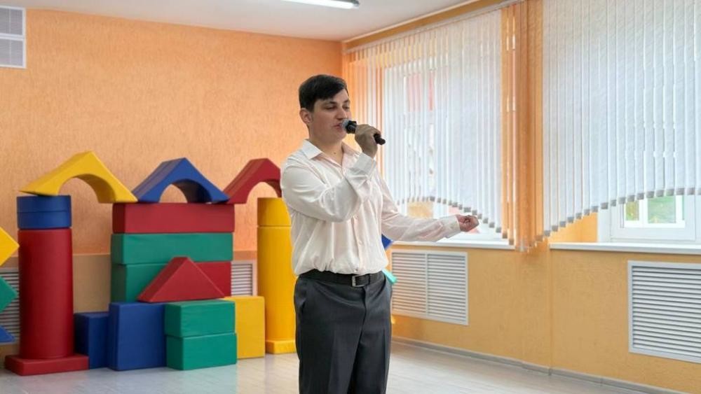 Танцы, песни и улыбки: в Бобруйске отметили День семьи концертом для детей и матерей