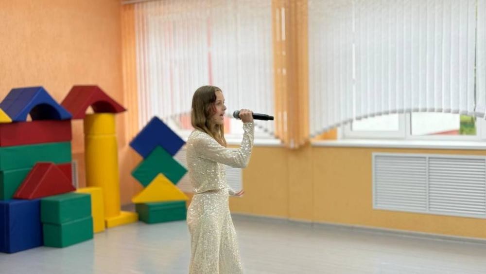 Танцы, песни и улыбки: в Бобруйске отметили День семьи концертом для детей и матерей
