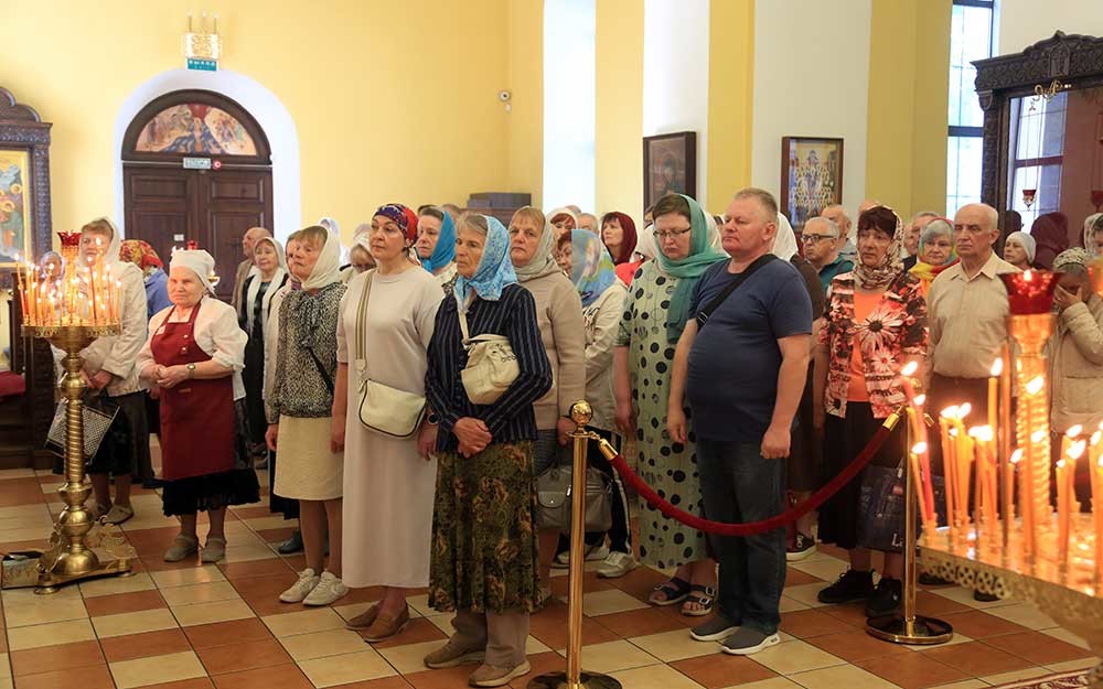 Епископ Бобруйский и Быховский Серафим возглавил престольное торжество в Никольском кафедральном соборе в день памяти святителя Николая Чудотворца