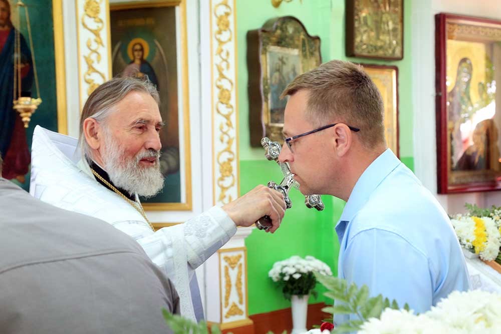 Епископ Бобруйский и Быховский Серафимв возглавил Божественную литургию в храме Святой Живоначальной Троицы города Быхова