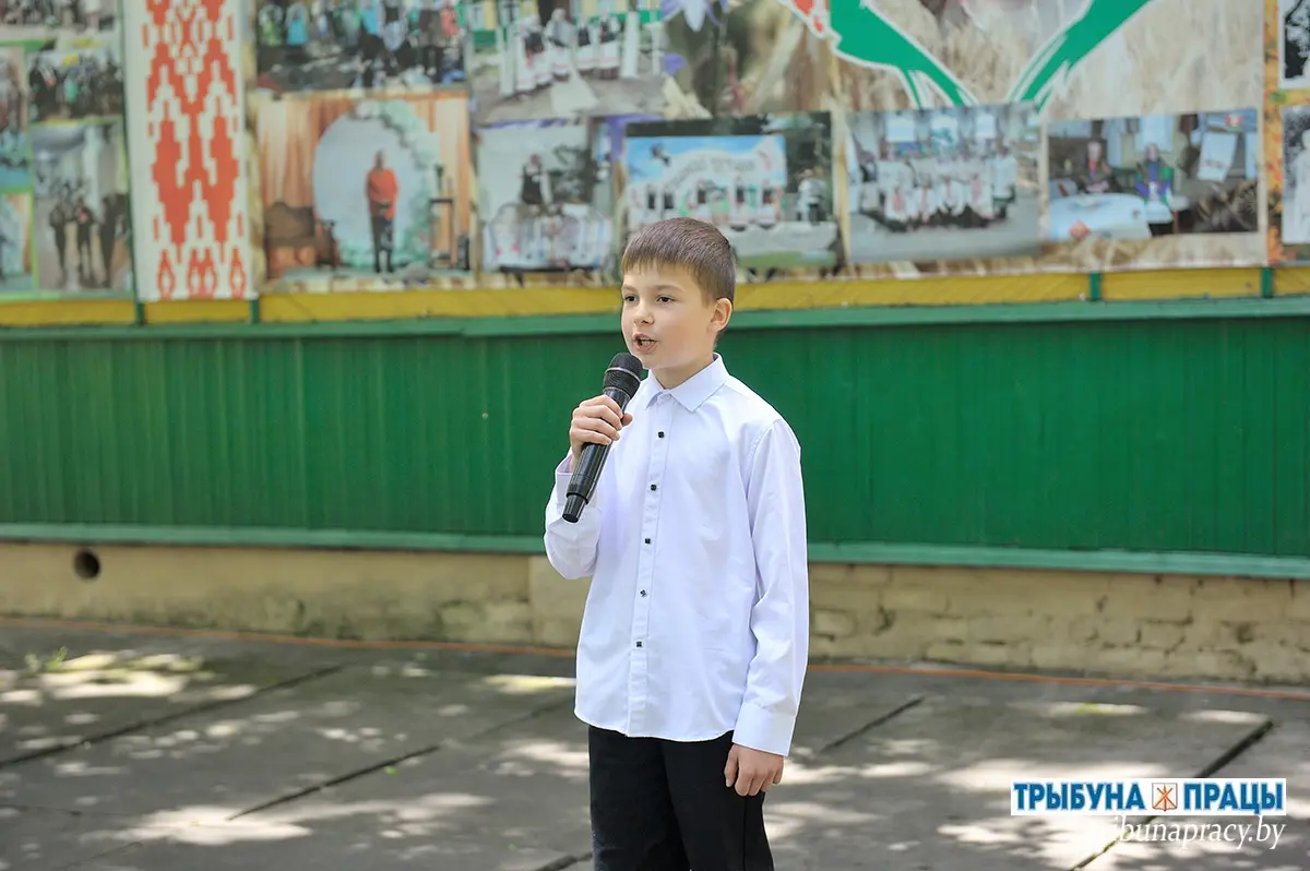 Троица, 466-летие Петровичей и юбилей «Спадарушкі»: в Бобруйском районе прошел особый праздник Троица, 466-летие Петровичей и юбилей «Спадарушкі»: в Бобруйском районе прошел особый праздник