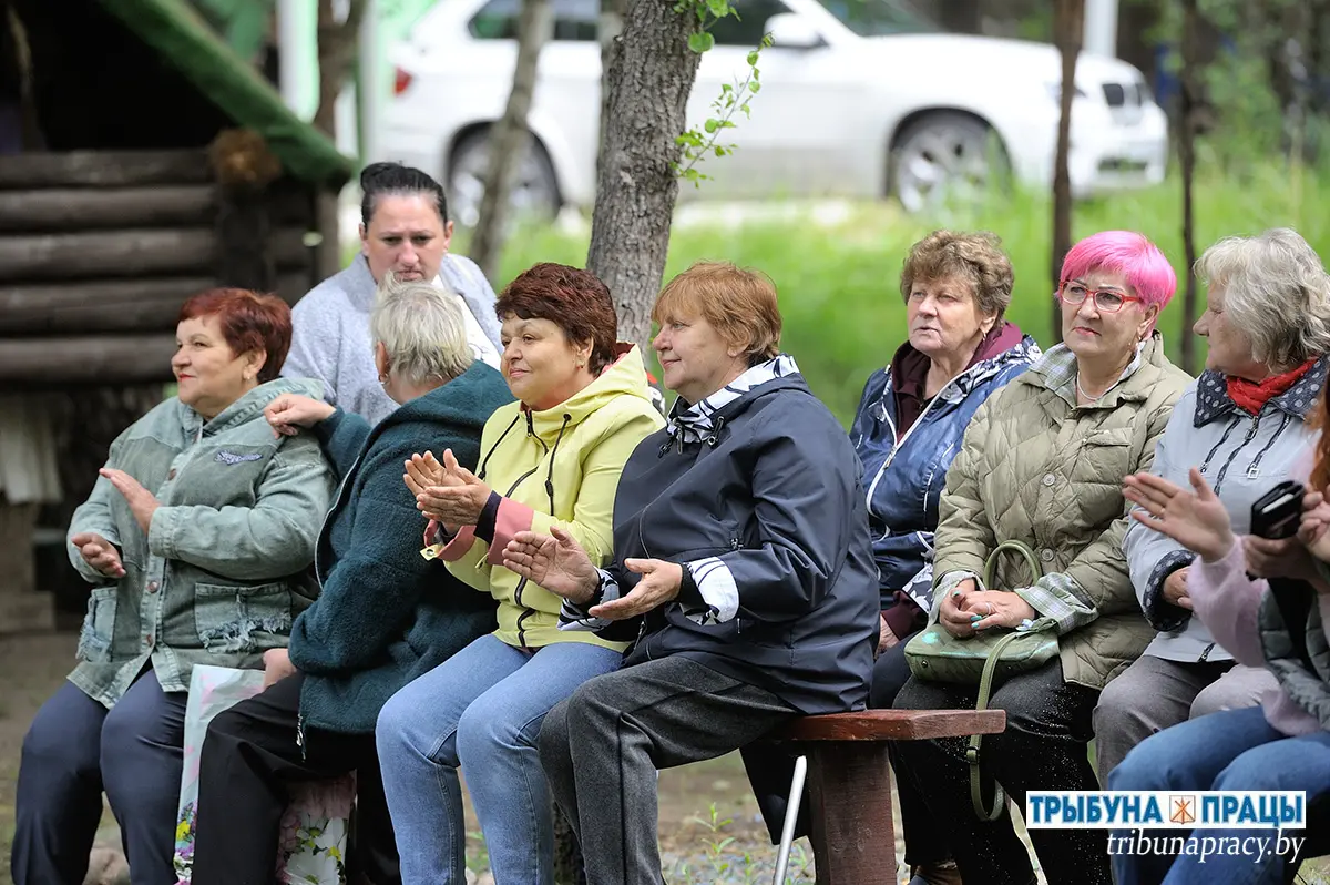 Троица, 466-летие Петровичей и юбилей «Спадарушкі»: в Бобруйском районе прошел особый праздник Троица, 466-летие Петровичей и юбилей «Спадарушкі»: в Бобруйском районе прошел особый праздник