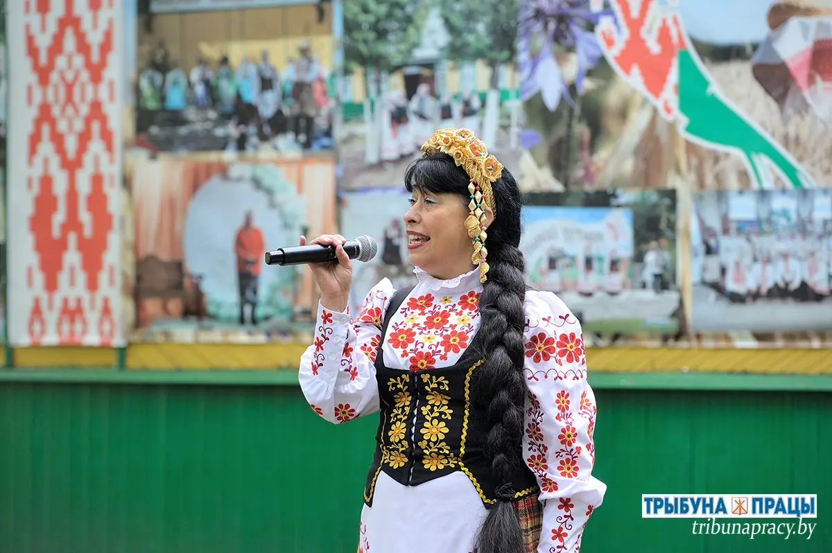 Троица, 466-летие Петровичей и юбилей «Спадарушкі»: в Бобруйском районе прошел особый праздник Троица, 466-летие Петровичей и юбилей «Спадарушкі»: в Бобруйском районе прошел особый праздник