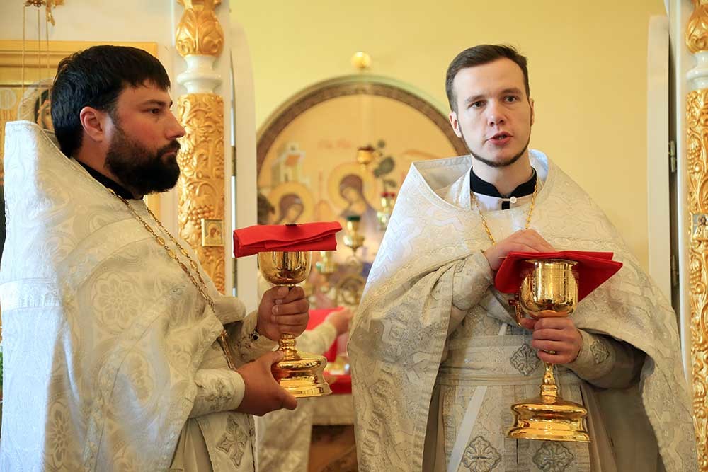 Епископ Бобруйский и Быховский Серафим возглавил престольное торжество в храме Святого Духа в Бобруйске в честь 125-летия со дня основания храма