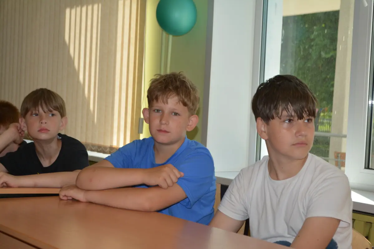 Врачи и психологи из поликлиники №2 Бобруйска провели беседу с детьми и подростками в лагерях &laquo;Солнышко&raquo; и &laquo;Бобренок-2010&raquo;