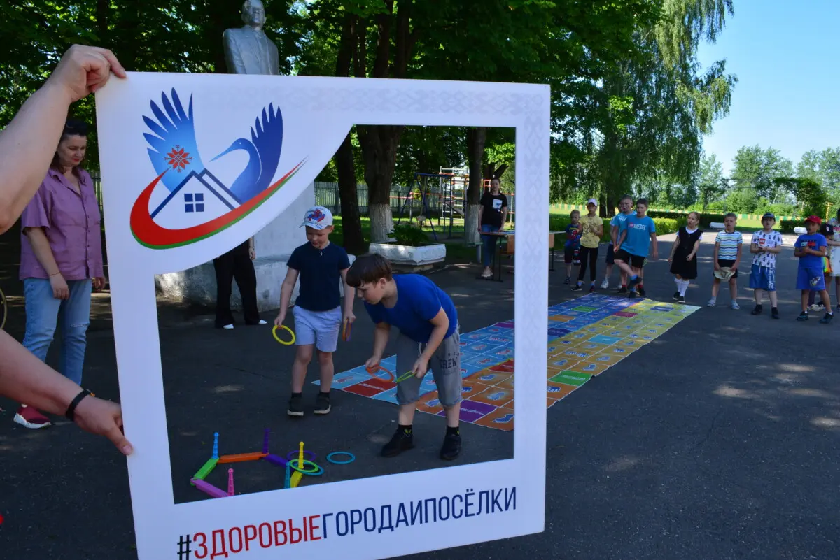 Врачи и психологи из поликлиники №2 Бобруйска провели беседу с детьми и подростками в лагерях &laquo;Солнышко&raquo; и &laquo;Бобренок-2010&raquo;