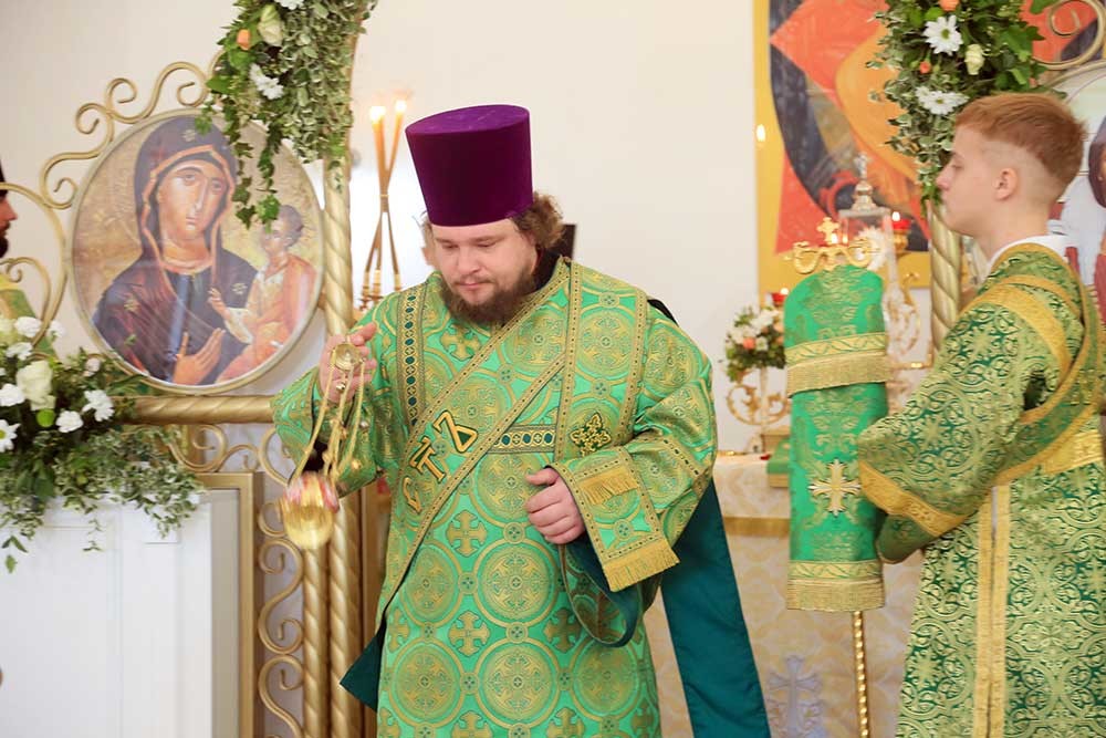 Епископ Бобруйский и Быховский Серафим совершил Божественную литургию в день памяти преподобной Евфросинии Полоцкой