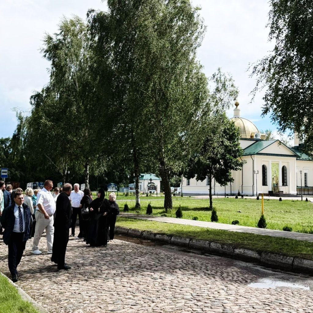 Епископ Лидский Порфирий посетил Женский монастырь Святых жен-мироносиц в Бобруйске