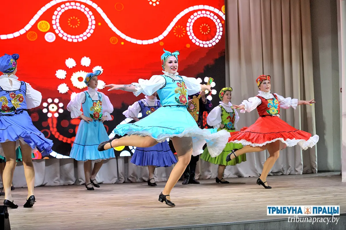 В бобруйском районном Центре культуры прошёл отчётный концерт народного ансамбля &laquo;Беларусь&raquo;