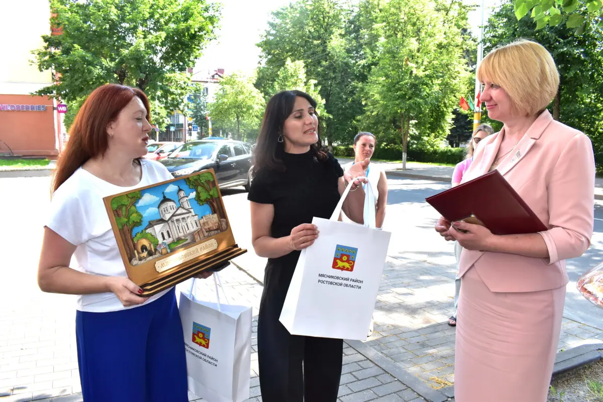 В Бобруйске прошла прощальная встреча с участниками &laquo;Венка дружбы&raquo; &mdash; армянским ансамблем &laquo;Ани&raquo; из Ростовской области