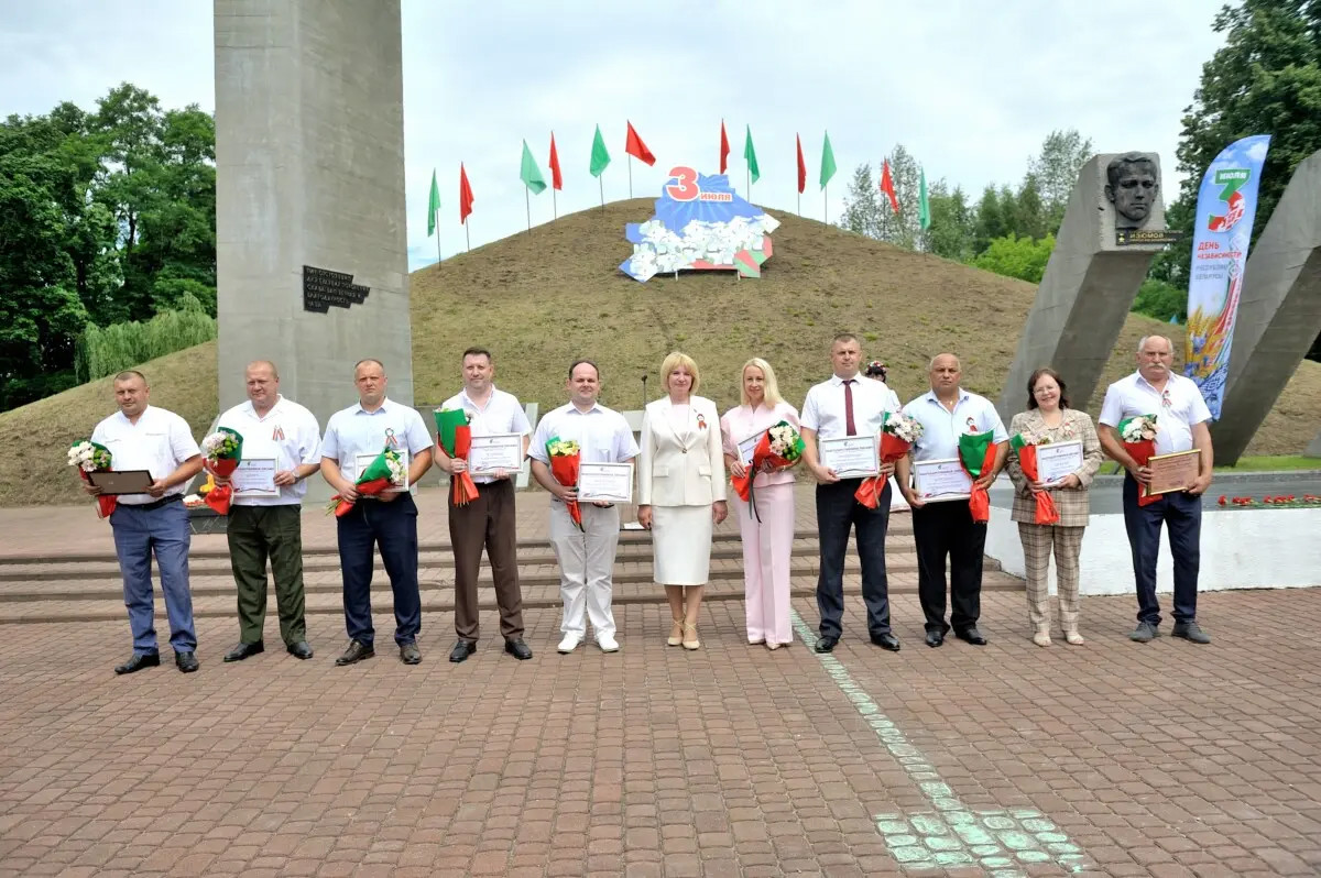 День Независимости на Бобруйщине: Память и Единство на Кургане Славы День Независимости на Бобруйщине: Память и Единство на Кургане Славы