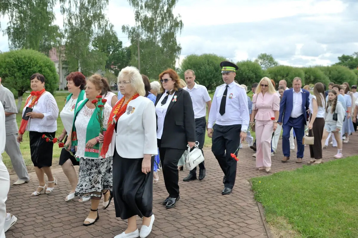 День Независимости на Бобруйщине: Память и Единство на Кургане Славы День Независимости на Бобруйщине: Память и Единство на Кургане Славы