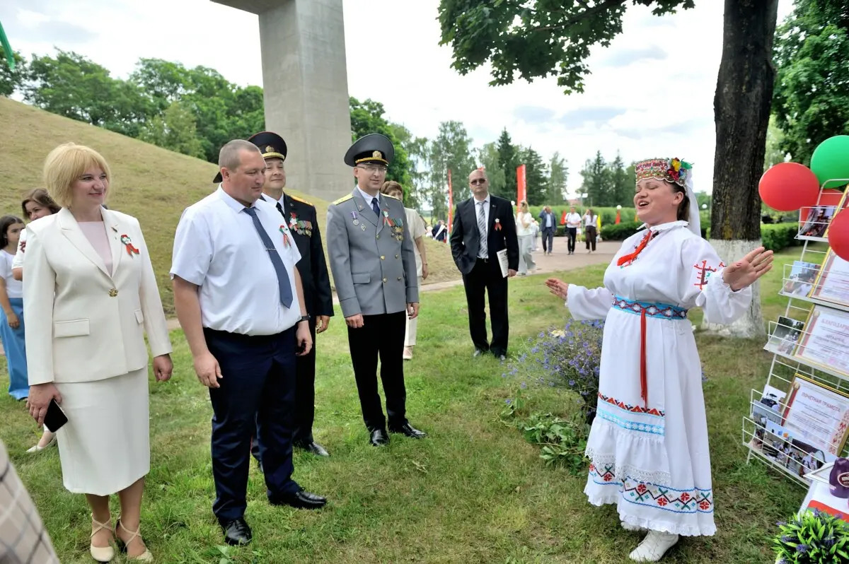День Независимости на Бобруйщине: Память и Единство на Кургане Славы День Независимости на Бобруйщине: Память и Единство на Кургане Славы