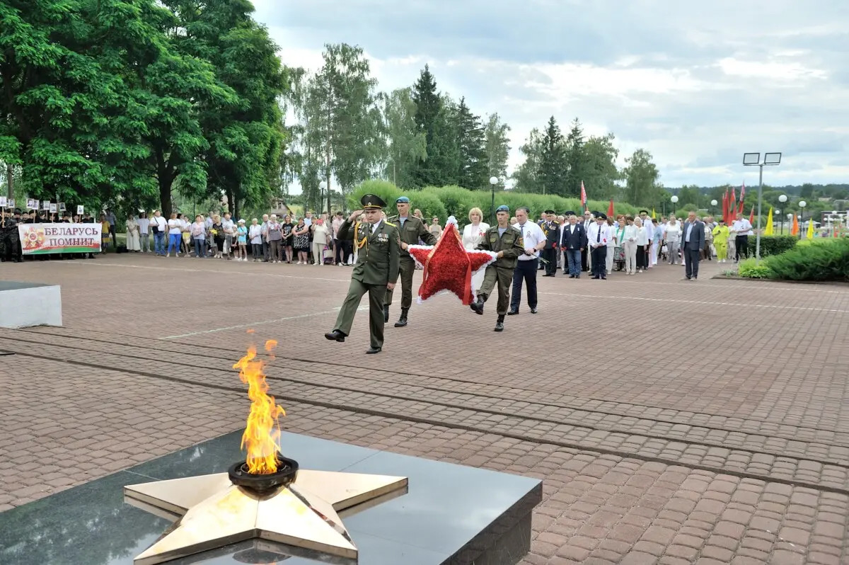 День Независимости на Бобруйщине: Память и Единство на Кургане Славы День Независимости на Бобруйщине: Память и Единство на Кургане Славы