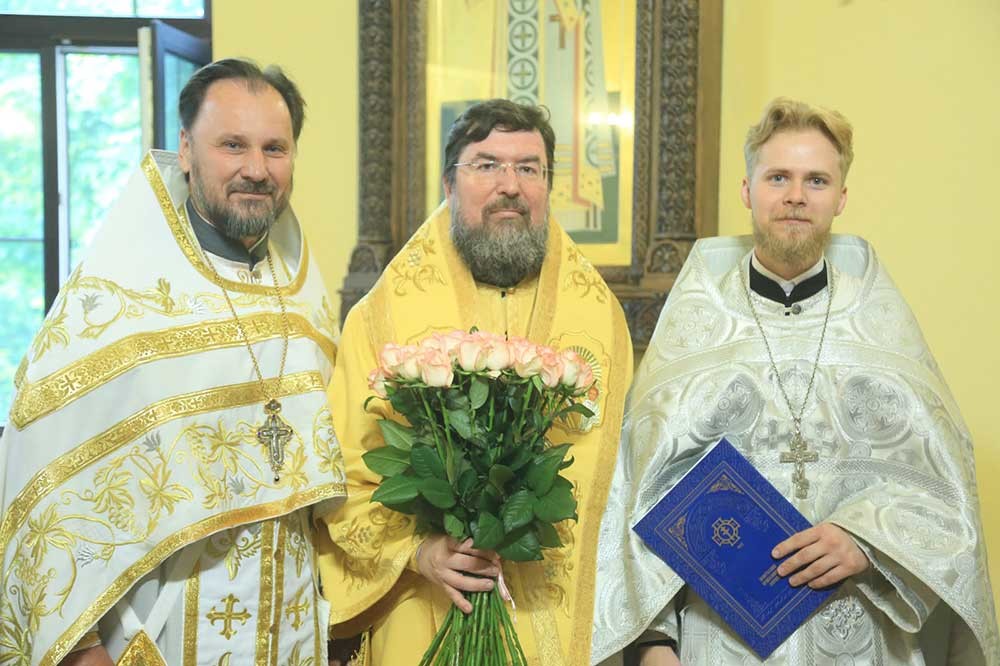 Епископ Бобруйский и Быховский Серафим возглавил Божественную литургию в кафедральном соборе святителя Николая и рукоположил в сан пресвитера Максима Комарчука