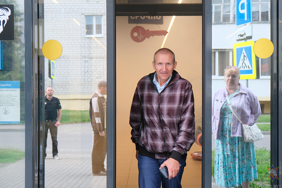Бобруйские спасатели МЧС провели учения &laquo;Безопасный объект&raquo; в ТЦ &laquo;Санта&raquo; на улице Горького
