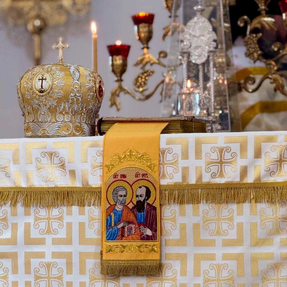 Епископ Бобруйский и Быховский Серафим возглавил престольное торжество в храме Петра и Павла агрогородка Лапичи