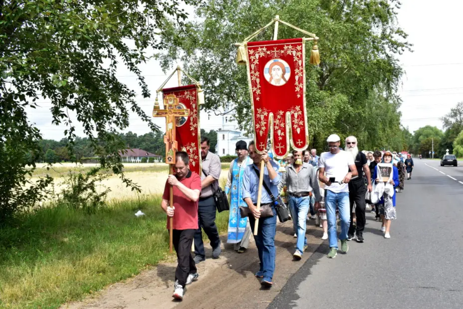 Как прошёл Крестный ход из Бобруйска в Горбацевичи в честь престольного праздника Как прошёл Крестный ход из Бобруйска в Горбацевичи в честь престольного праздника
