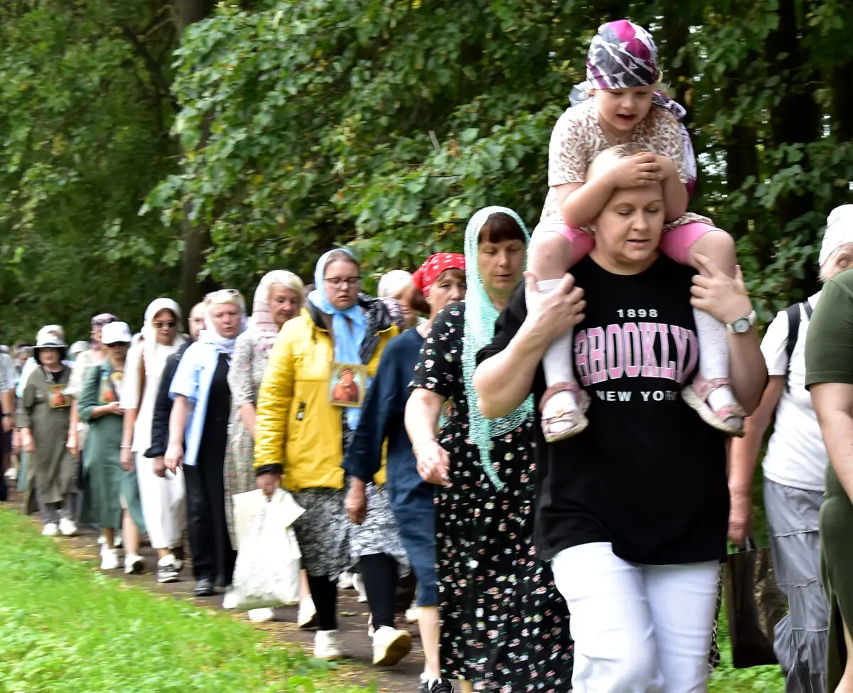 Как прошёл Крестный ход из Бобруйска в Горбацевичи в честь престольного праздника Как прошёл Крестный ход из Бобруйска в Горбацевичи в честь престольного праздника