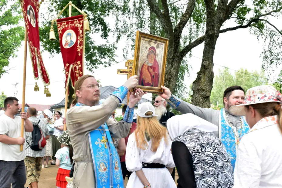 Как прошёл Крестный ход из Бобруйска в Горбацевичи в честь престольного праздника Как прошёл Крестный ход из Бобруйска в Горбацевичи в честь престольного праздника