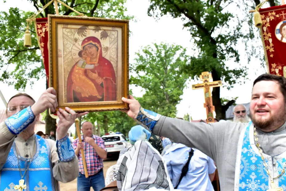 Как прошёл Крестный ход из Бобруйска в Горбацевичи в честь престольного праздника Как прошёл Крестный ход из Бобруйска в Горбацевичи в честь престольного праздника