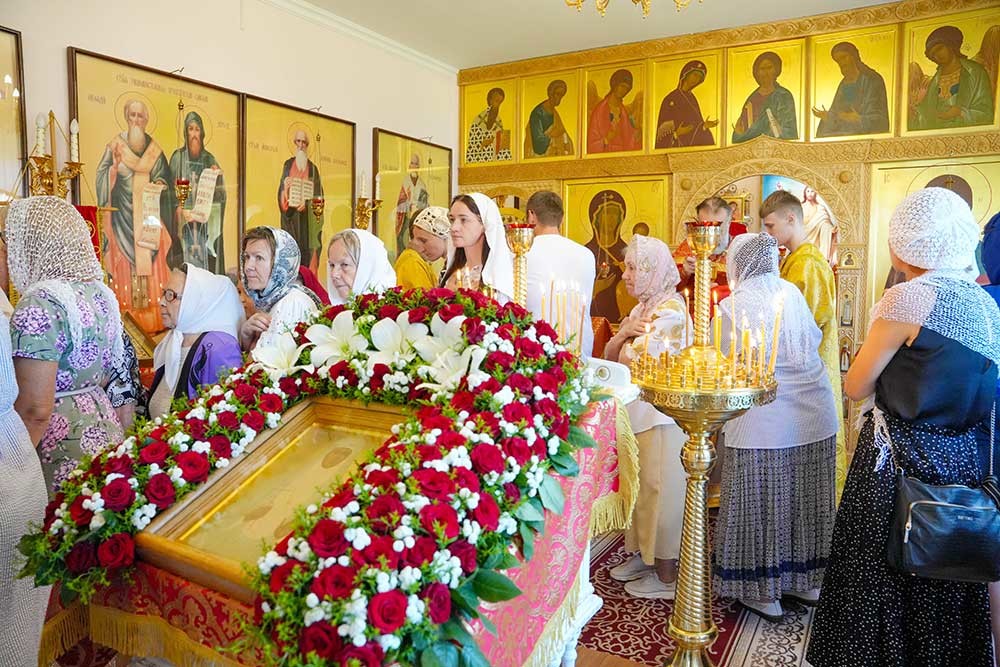 Епископ Бобруйский и Быховский Серафим возглавил престольное торжество в Елисаветинском храме Бобруйска