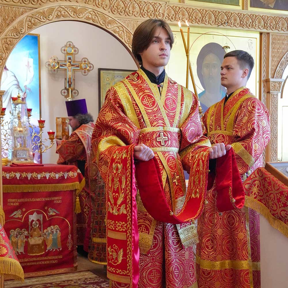 Епископ Бобруйский и Быховский Серафим возглавил престольное торжество в Елисаветинском храме Бобруйска