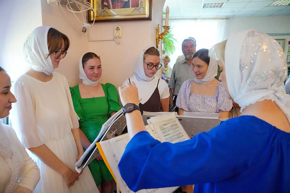 Епископ Бобруйский и Быховский Серафим возглавил престольное торжество в Елисаветинском храме Бобруйска