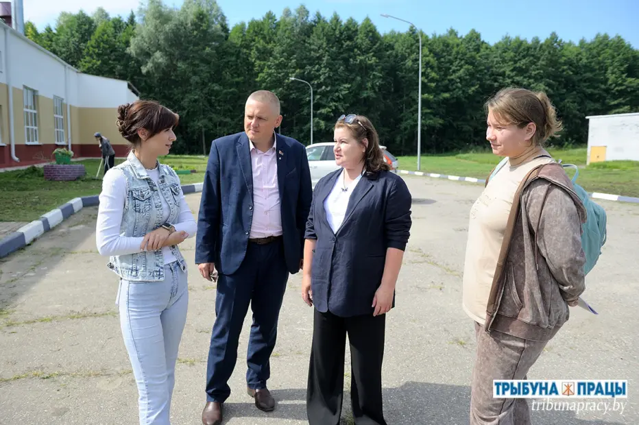 Трудовое лето на Бобруйщине: школы, стройки, ЖКХ и дороги &ndash; где трудятся студотряды