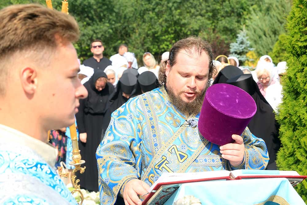 Епископ Бобруйский и Быховский Серафим сослужил на празднике в Барколабовском монастыре в честь иконы Божией Матери