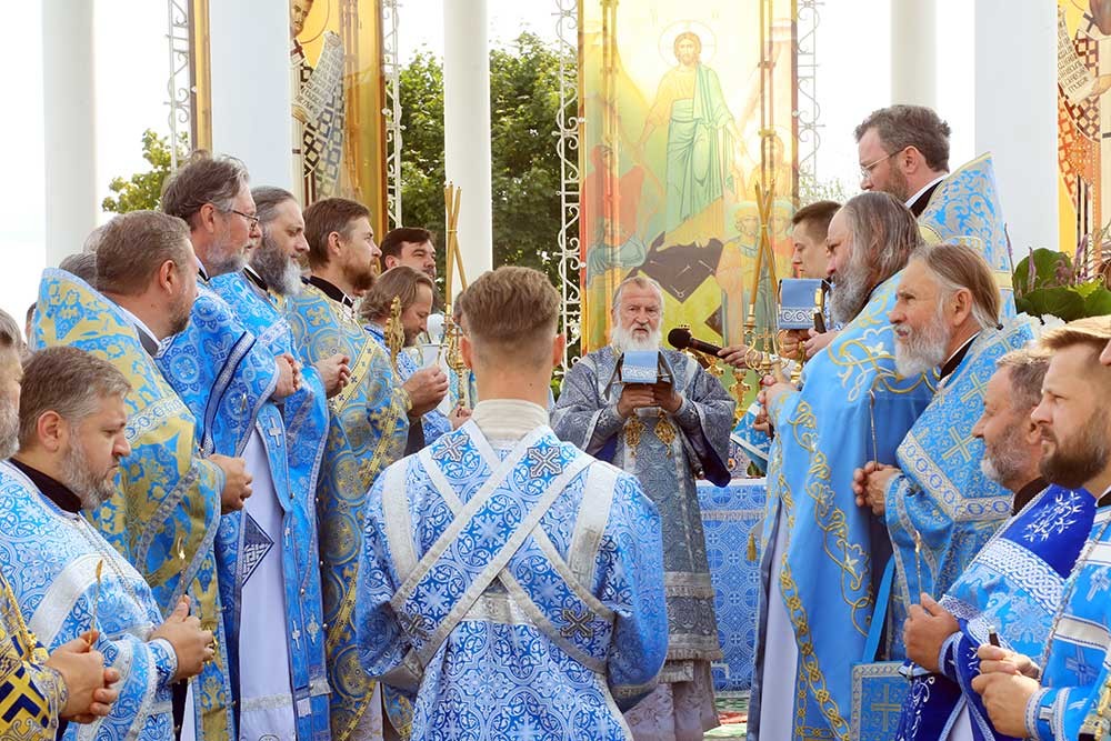 Епископ Бобруйский и Быховский Серафим сослужил на празднике в Барколабовском монастыре в честь иконы Божией Матери