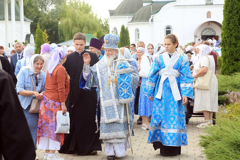Епископ Бобруйский и Быховский Серафим сослужил на празднике в Барколабовском монастыре в честь иконы Божией Матери