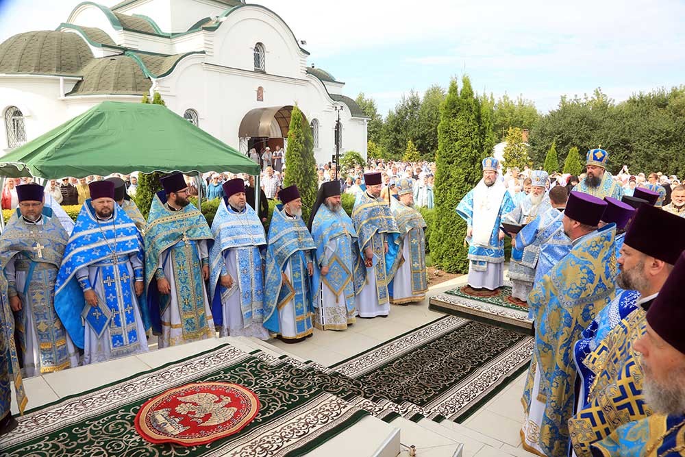 Епископ Бобруйский и Быховский Серафим сослужил на празднике в Барколабовском монастыре в честь иконы Божией Матери