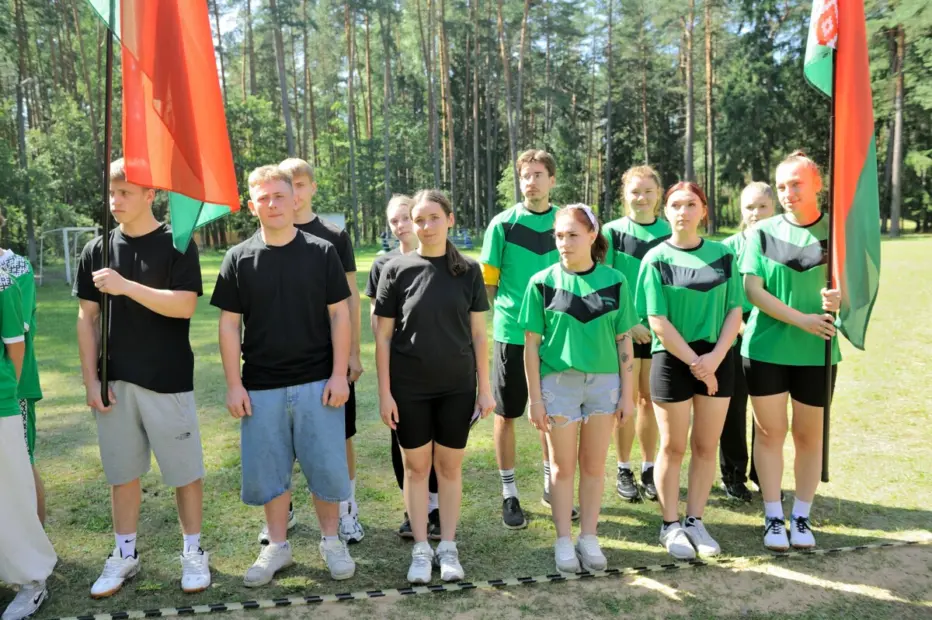 Сила, драйв и единство: в &laquo;Бобрёнке-2010&raquo; отгремел волейбольный турнир молодежи Бобруйского района