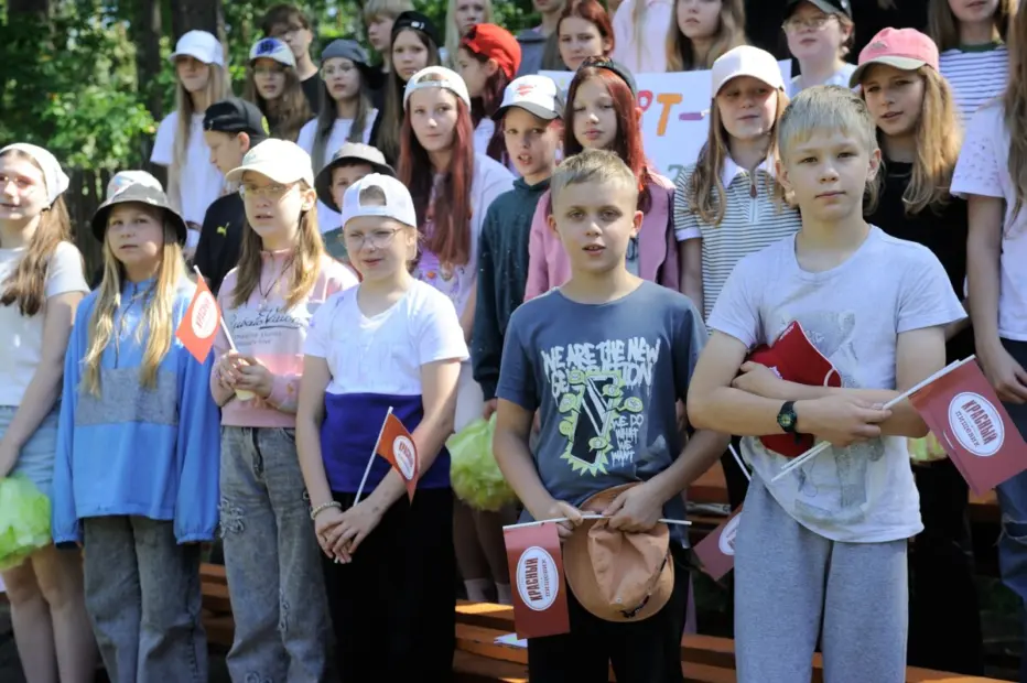 Сила, драйв и единство: в &laquo;Бобрёнке-2010&raquo; отгремел волейбольный турнир молодежи Бобруйского района