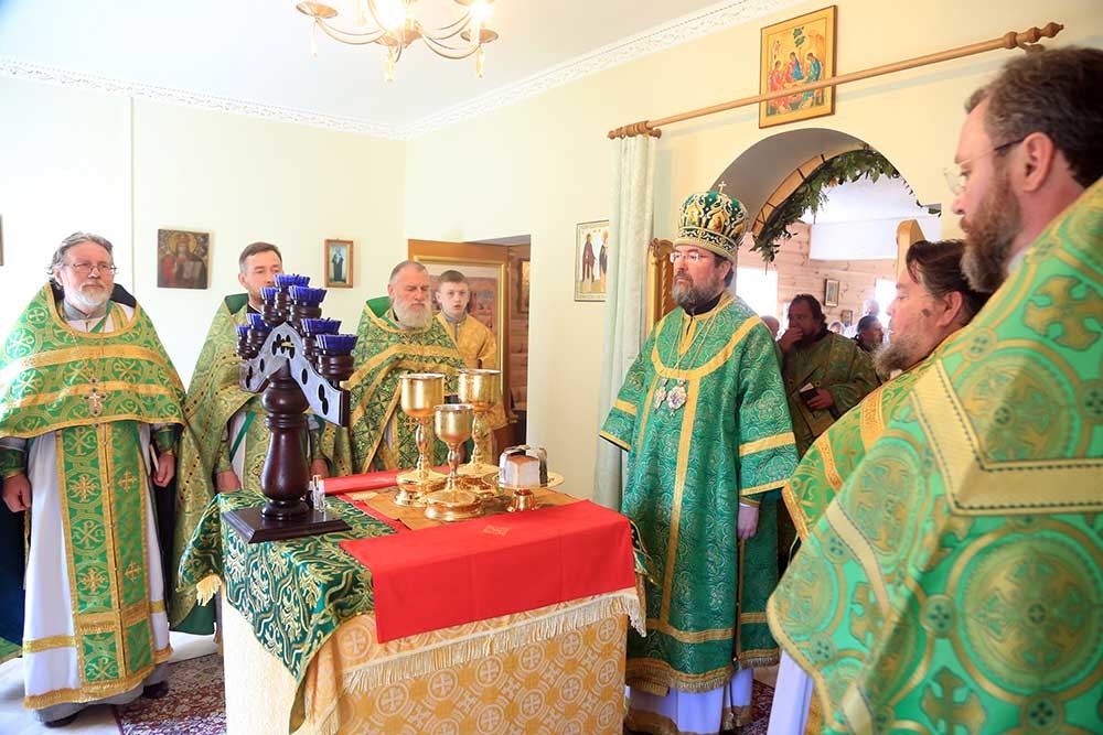 Епископ Бобруйский и Быховский Серафим возглавил престольное торжество в одноимённом храме деревни Осово в день памяти преподобного Серафима Саровского
