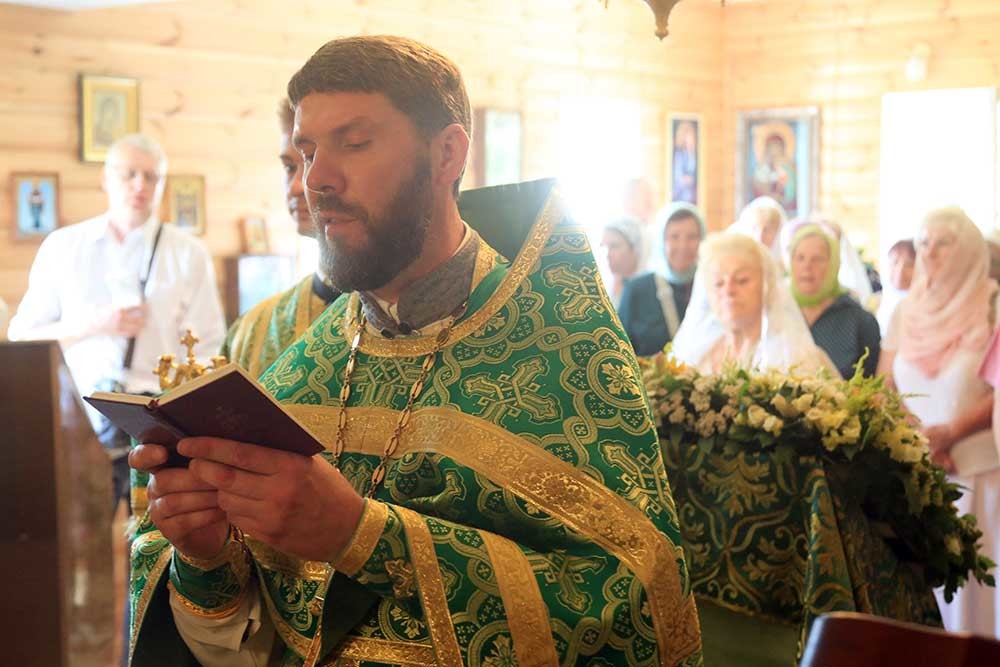 Епископ Бобруйский и Быховский Серафим возглавил престольное торжество в одноимённом храме деревни Осово в день памяти преподобного Серафима Саровского