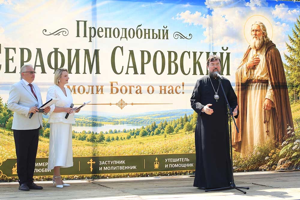Епископ Бобруйский и Быховский Серафим возглавил престольное торжество в одноимённом храме деревни Осово в день памяти преподобного Серафима Саровского