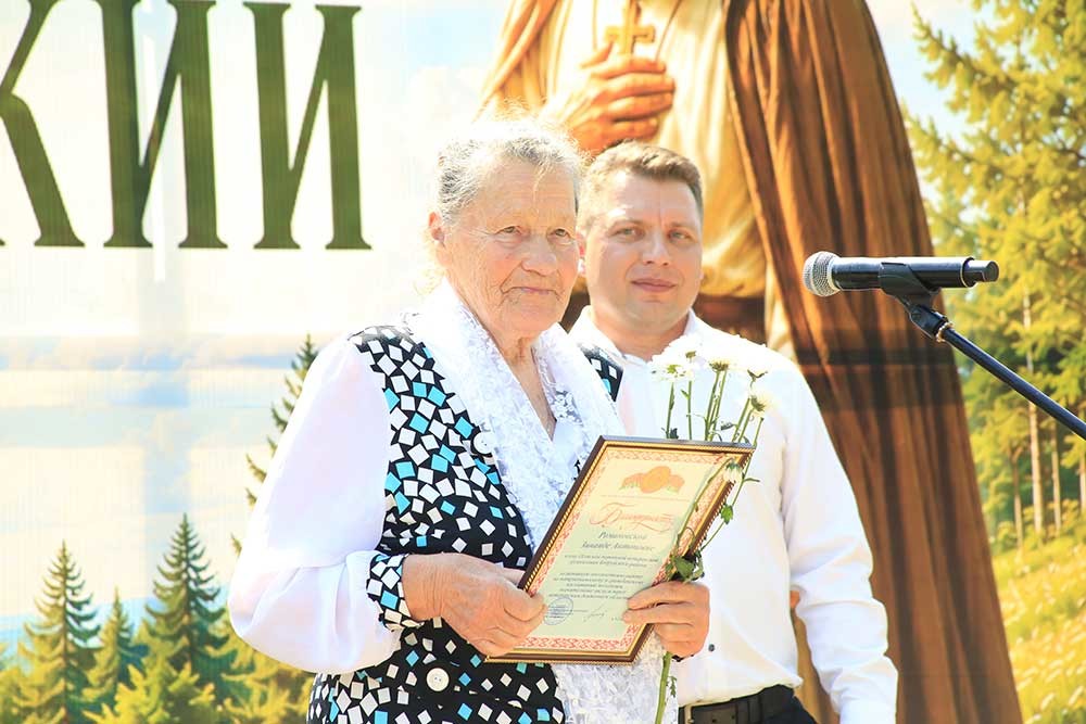 Епископ Бобруйский и Быховский Серафим возглавил престольное торжество в одноимённом храме деревни Осово в день памяти преподобного Серафима Саровского
