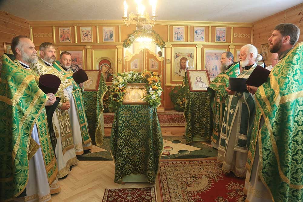 Епископ Бобруйский и Быховский Серафим возглавил престольное торжество в одноимённом храме деревни Осово в день памяти преподобного Серафима Саровского