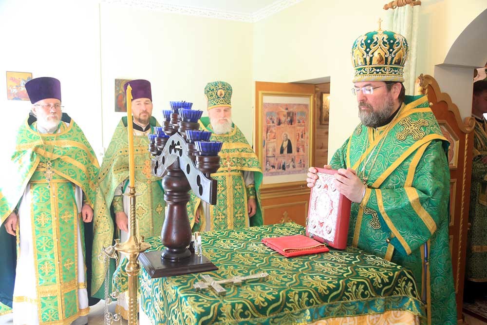 Епископ Бобруйский и Быховский Серафим возглавил престольное торжество в одноимённом храме деревни Осово в день памяти преподобного Серафима Саровского