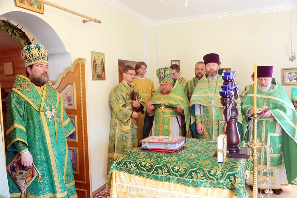 Епископ Бобруйский и Быховский Серафим возглавил престольное торжество в одноимённом храме деревни Осово в день памяти преподобного Серафима Саровского