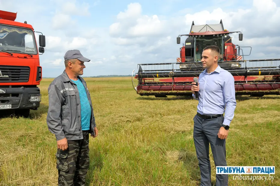 В копилке &mdash; еще 1000 тонн. На помощь хлеборобам Бобруйского района пришли горожане