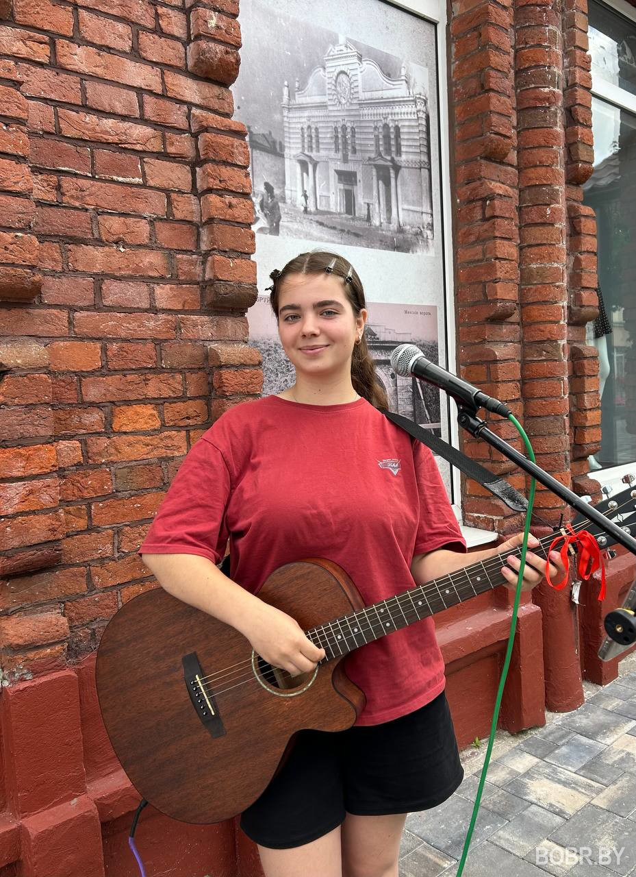 Познакомились с уличными музыкантами Бобруйска 