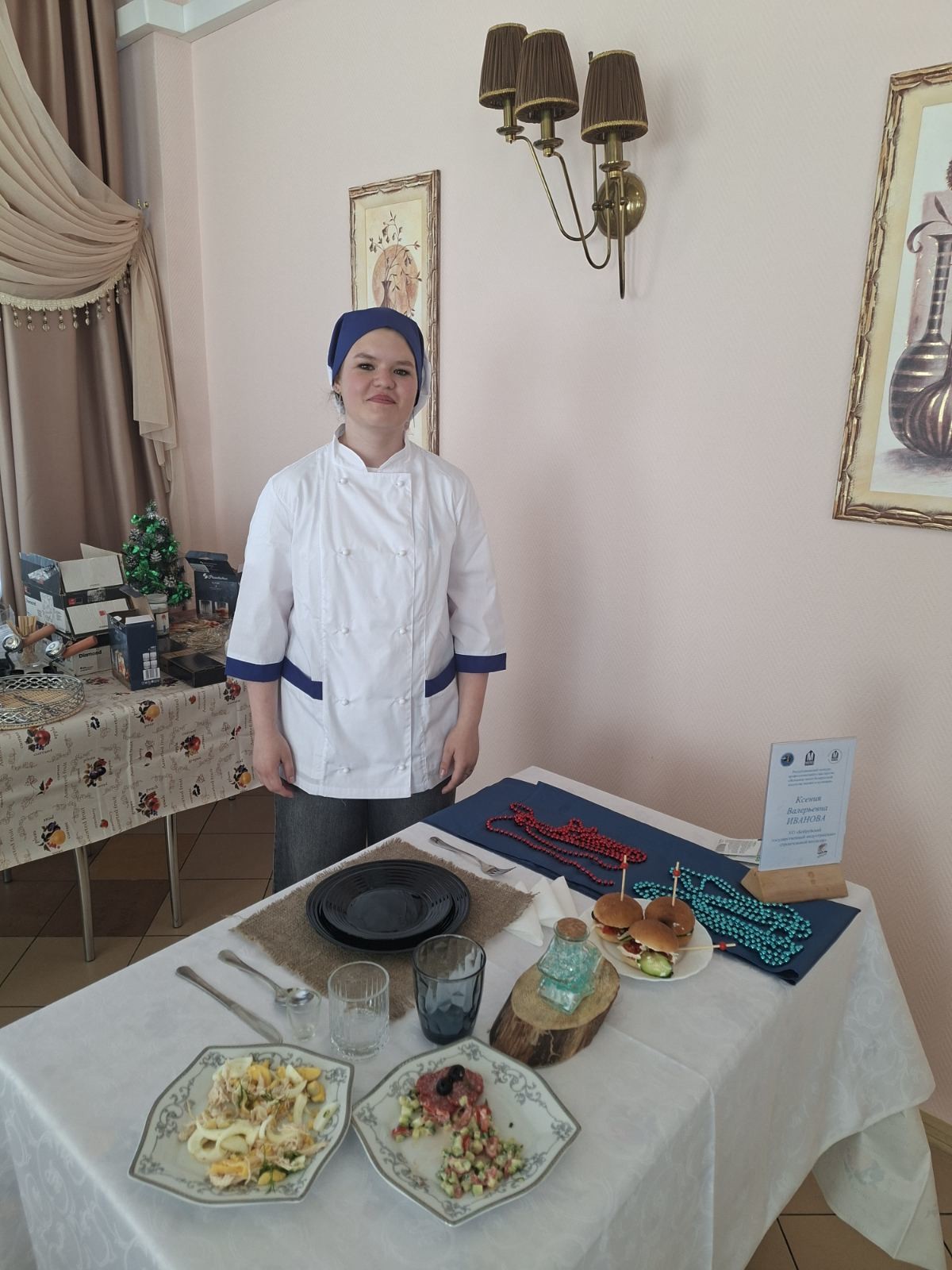 Студентка индустриально-строительного колледжа Ксения Иванова представила Бобруйск на конкурсе &laquo;Женщина земли белорусской: искусство маляра и кулинара&raquo;