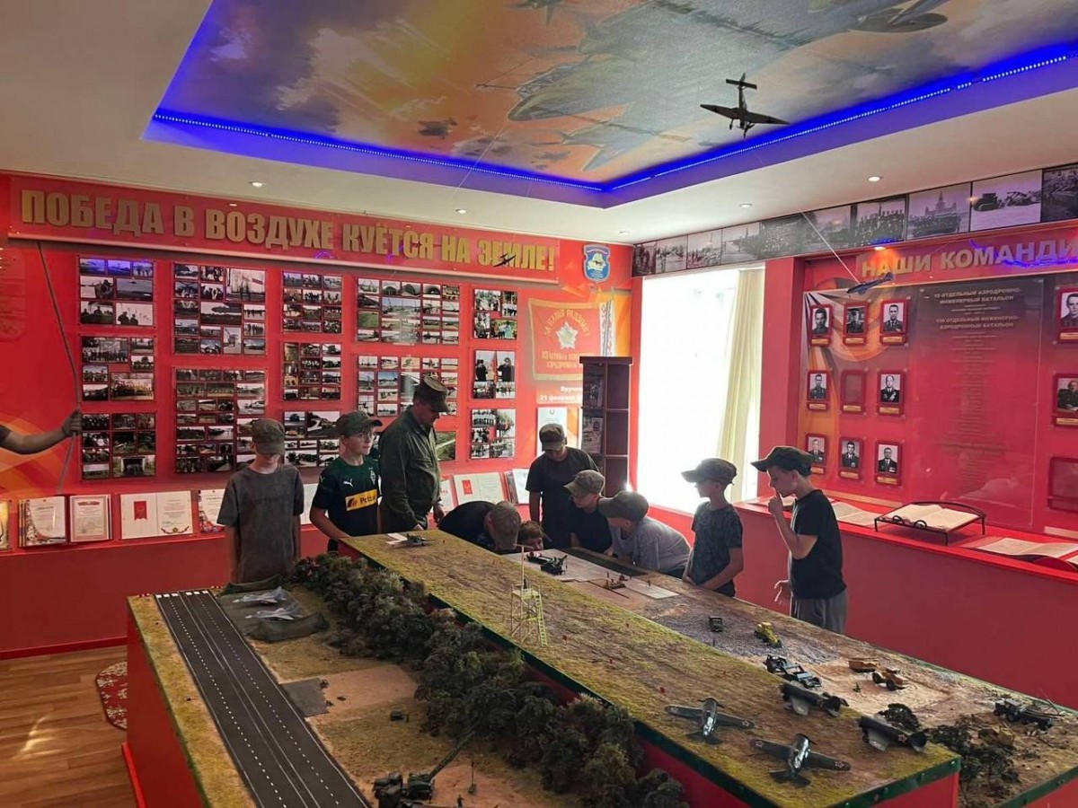 В Бобруйске на базе воинской части открылся военно-патриотический лагерь &laquo;Юный защитник&raquo;