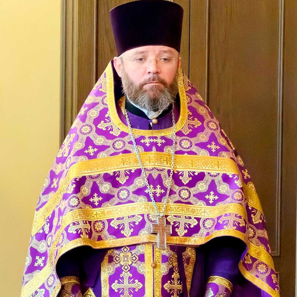 Епископ Бобруйский и Быховский Серафим возглавил Божественную литургию в Никольском кафедральном соборе Бобруйска в честь праздника Честных Древ Животворящего Креста Господня