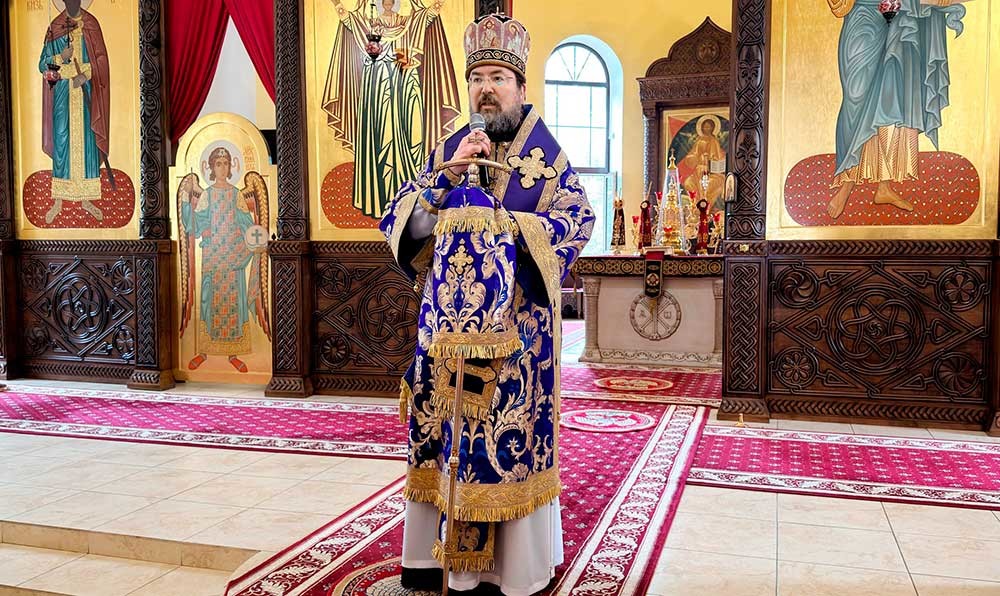 Епископ Бобруйский и Быховский Серафим возглавил Божественную литургию в Никольском кафедральном соборе Бобруйска в честь праздника Честных Древ Животворящего Креста Господня