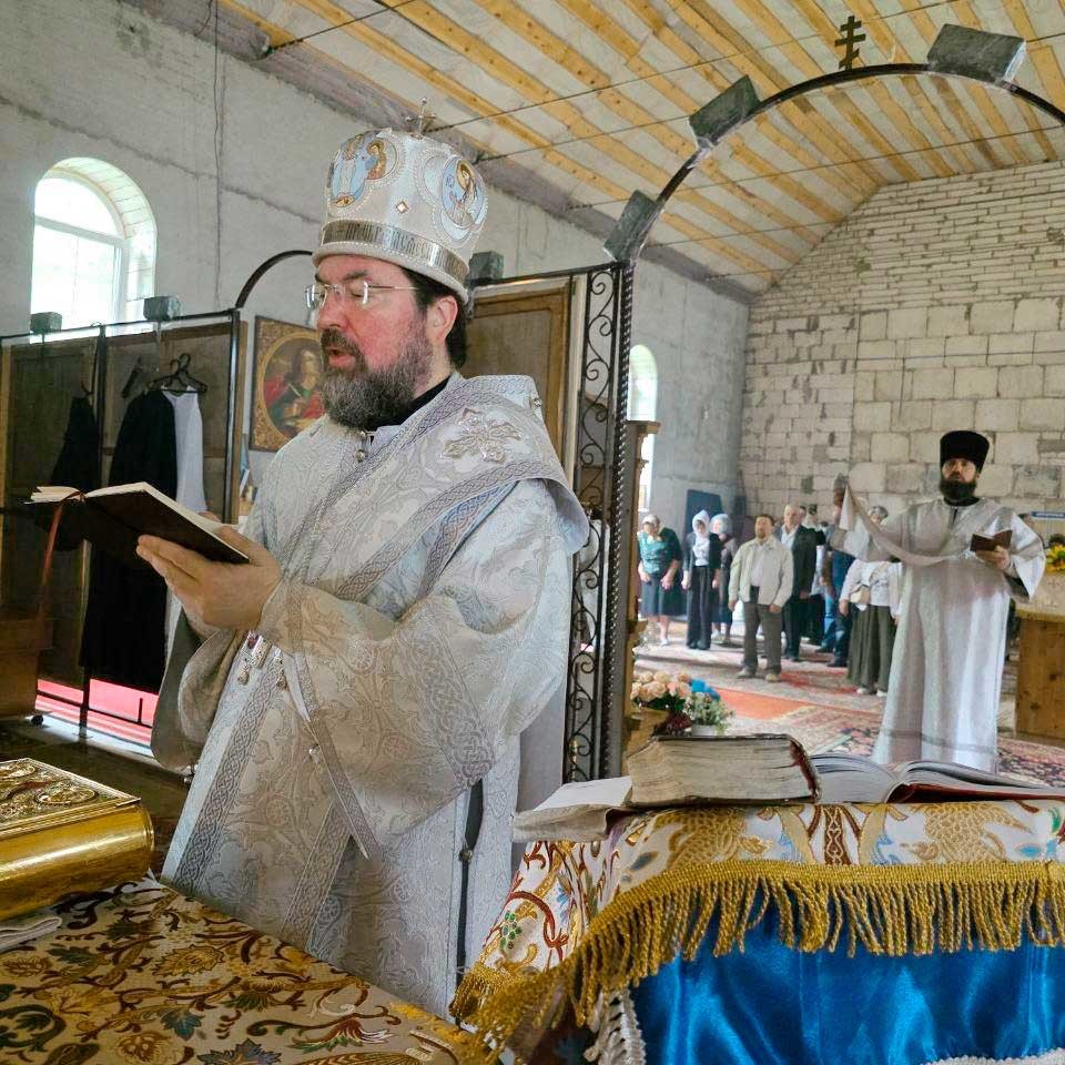 Епископ Бобруйский и Быховский Серафим возглавил Божественную литургию в Прощанской пустыни в честь праздника Преображения Господня